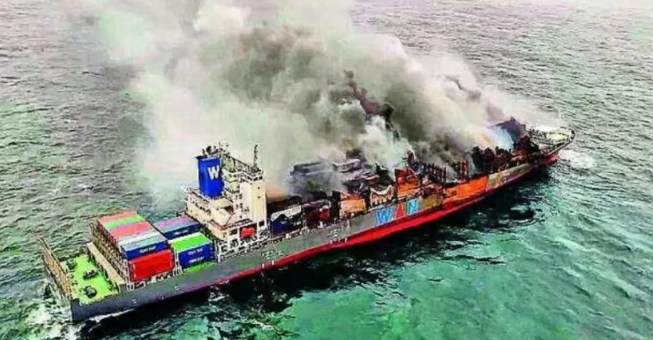 “WAN HAI 503”轮仍有142个货柜未卸载